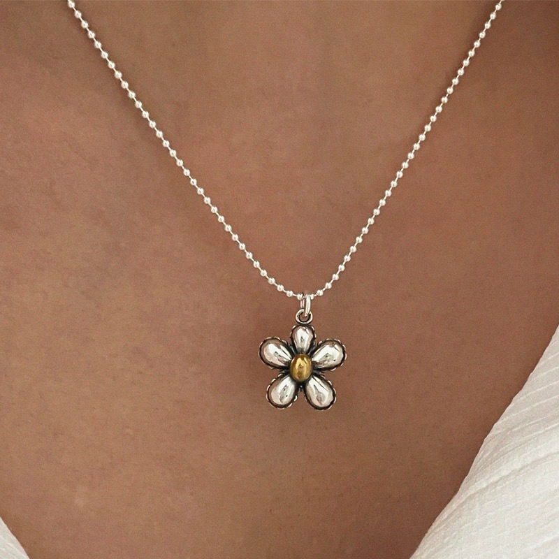 silver925 bold flower necklace